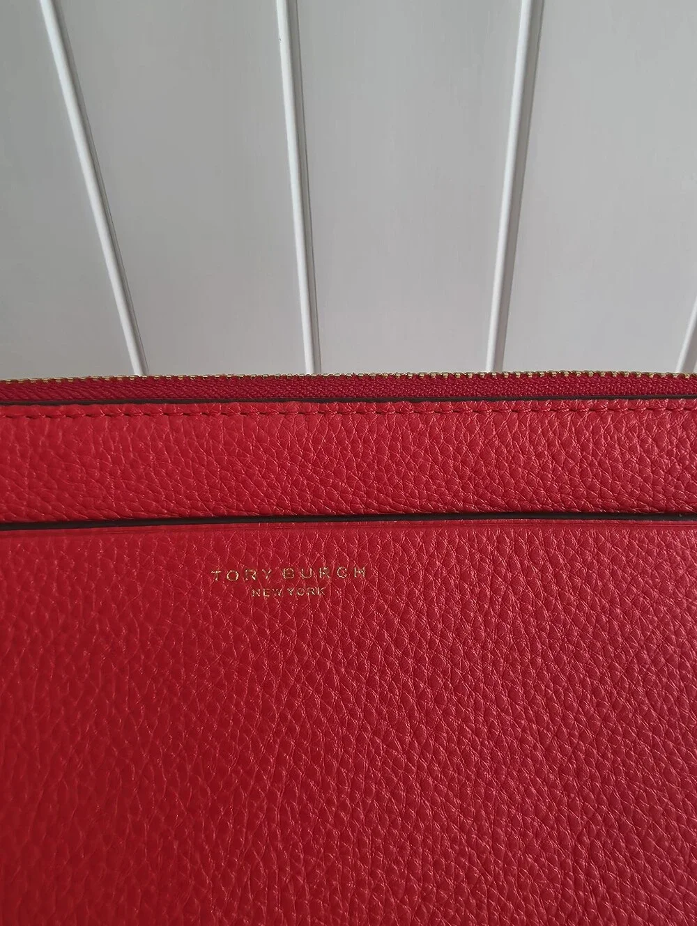 EUC Tory Burch Red Pebbled Leather Crossbody Bag
